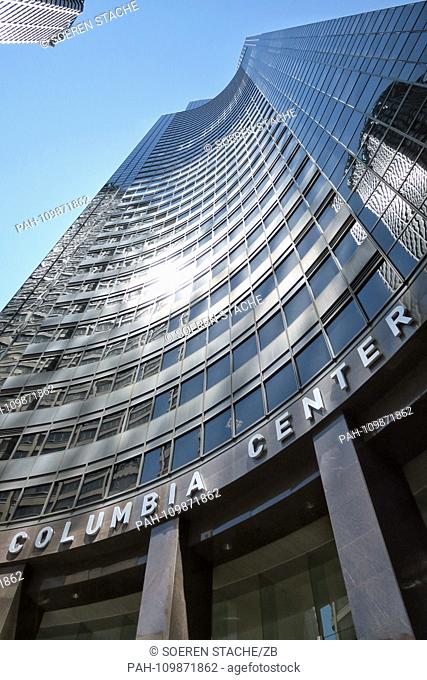 06/10/2018, USA, Seattle: The Columbia Center on 5th Ave is a 76-story bureau, and is considered to be the tallest building in the city at 285 meters