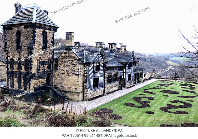 13 December 2018, Great Britain, Halifax: Shibden Hall, a listed house in the Tudor style. Photo: Phil Griffin/dpa. - Halifax/West Yorkshire/Great Britain