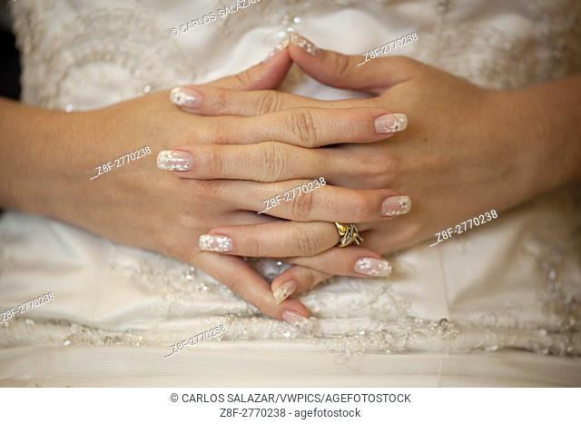 beautiful bride hands