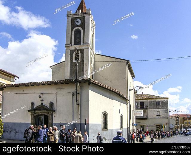 Holy Week spectators waiting for procession in front of the Church of the Annunciation (Chiesa dell'Annunziata). Randazzo, Metropolitan City of Catania, Sicily