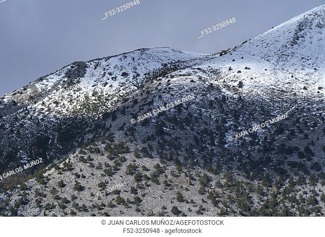 Peña Lampa, Velilla del Río Carrion, Montaña Palentina, Palencia, Castilla y Leon, Spain, Europe