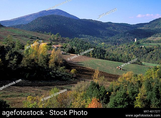 countryside near monte acuto, umbertide, italy