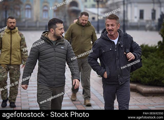 war in Ukraine. President Volodymyr SELENSKYJ meets US actor Sean Penn in Kyiv. Meeting of Volodymyr Zelenskyy and Sean Penn in Kyiv, 11/08/2022