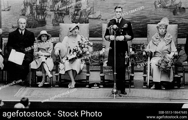 The King opens National Maritime Museum at Greenwich -- His Majesty declaring the National Maritime Museum. On the platform can be seen Queen Mary (right) The...