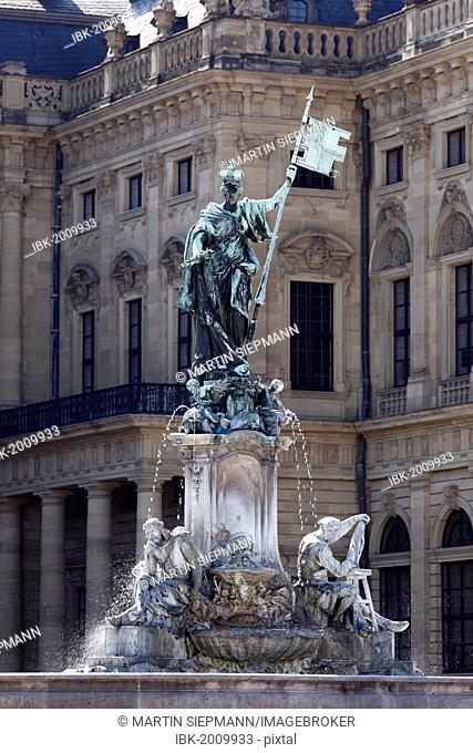 Franconia Fountain with statues of Tilman Riemenschneider and Walther von der Vogelweide, Residenzplatz square, Wuerzburg, Lower Franconia, Franconia, Bavaria