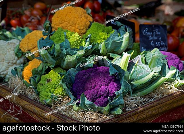 different, colorful cauliflower varieties on the market, Provence, France