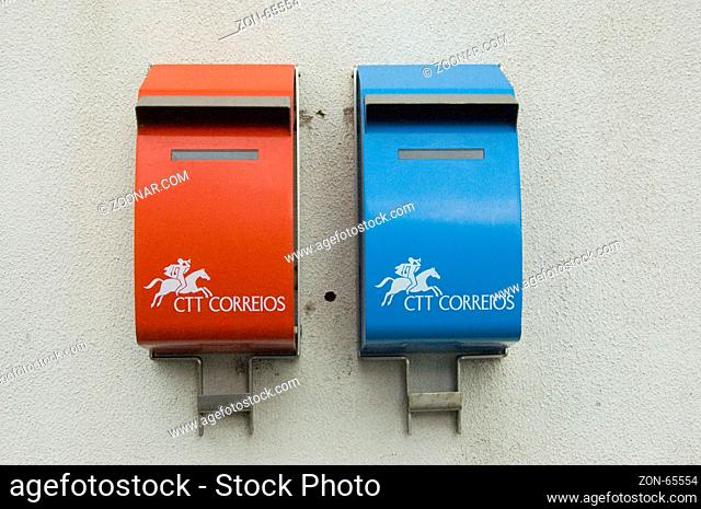 Briefkästen für nationale und Internationale Post, Azoren, Portugal | Mailbox for national and international mail, Acores, Portugal