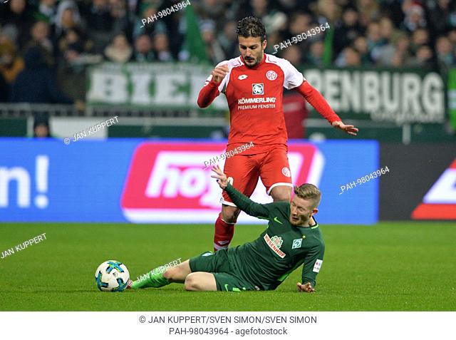 left to right: Giulio DONATI (MZ), Florian KAINZ (HB), duels, Aktion, Fussball 1. Bundesliga, 17. Spieltag, SV Werder Bremen (HB) - FSV FSV Mainz 05 (MZ) 2:2