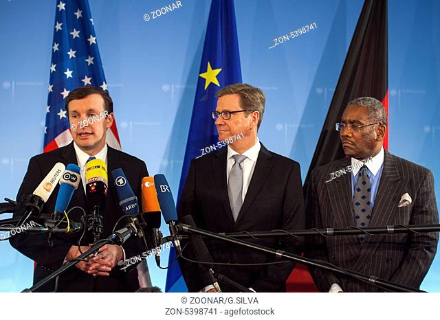 Foreign Minister Guido Westerwelle welcomes the delegation from U.S. Senator Chris Murphy and Congressman Gregory Meeks for a bilateral talking about Spying in...