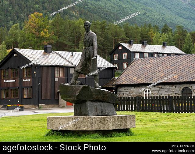 Olav Aukrust statue, Lom, Innlandet, Norway