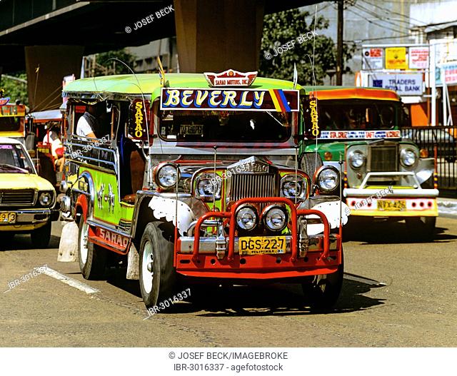 Jeepney taxi, collective taxi, Beverly, traffic in Manila