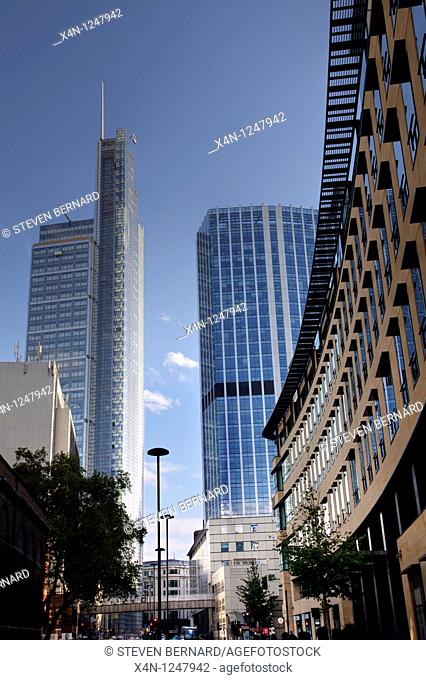Heron Tower L, 99 Bishopsgate C anfd Deutsche Bank London headquarters R, London, UK