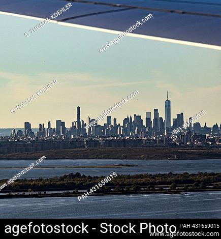 The Manhattan New York skyline, photographed from an airplane on approach. - new York/Vereinigte Staaten