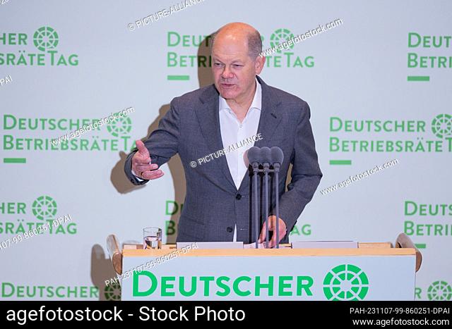 07 November 2023, North Rhine-Westphalia, Bonn: Federal Chancellor Olaf Scholz (SPD) takes part in the celebratory event ""20 years of the German Works Council...