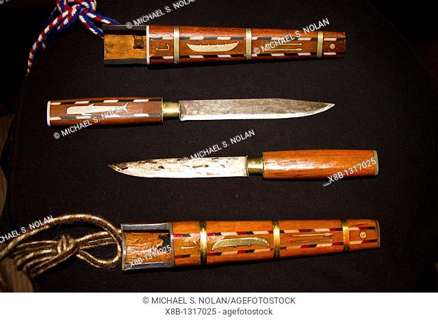 Traditional grindaknívur Faroese: whaling knife from Tórshavn, Faoroe Islands  MORE INFO This knife is the Faroese pilot whale hunt's most distinguished...