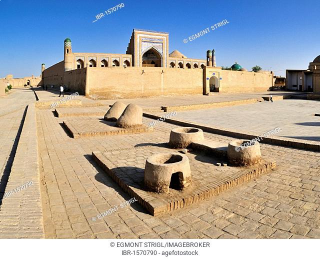 Muhammad Rakhim Chan Madrassah, Ichan Kala, historic adobe town of Khiva, Chiva, Silk Road, Unesco World Heritage Site, Uzbekistan, Central Asia