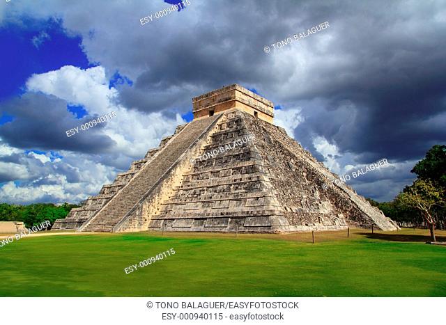 Chichen Itza Kukulkan Mayan pyramid dramatic sky Mexico Yucatan
