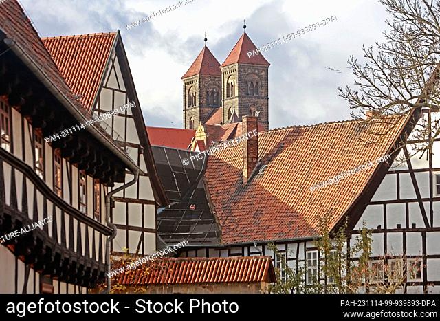 14 November 2023, Saxony-Anhalt, Quedlinburg: View of the towers of the collegiate church. The state cabinet of Saxony-Anhalt meets for an external meeting in...