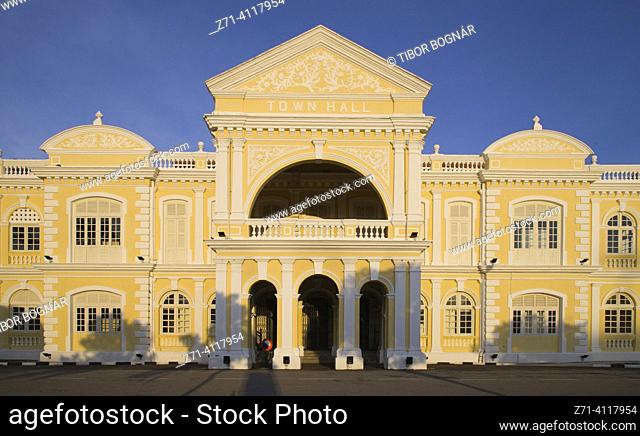 Malaysia, Penang, Georgetown, Town Hall. The Town Hall of Georgetown in Penang, Malaysia, is a colonial building located near the junction of Burma Road and...