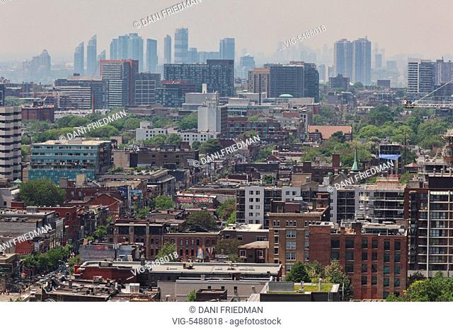 Smog seen above buildings in downtown, Toronto, Ontario, Canada. - TORONTO, ONTARIO, CANADA, 29/05/2016