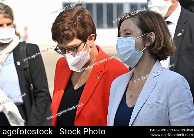 17 September 2020, Bavaria, Manching: Annegret Kramp-Karrenbauer (front, l, CDU) Federal Minister of Defence and her French counterpart Florence Parly walk...
