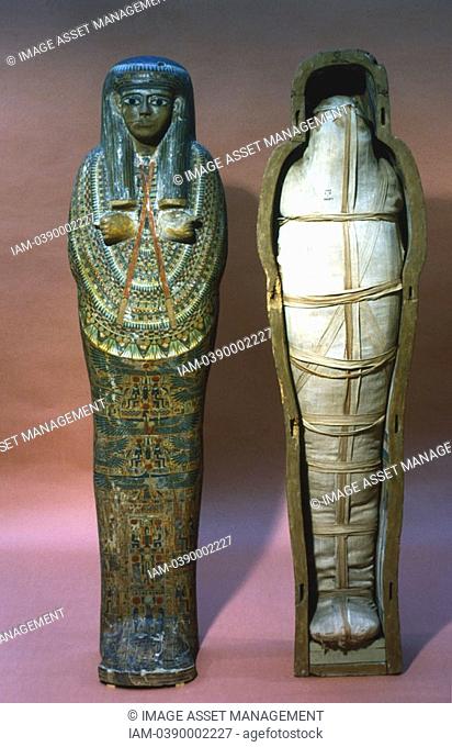 Mummy and mummy case of a princess  21st Dynasty  Thebes  British Museum, London
