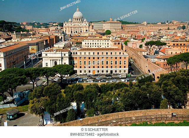 view from Castel Sant'Angelo to St. Peter's Basilica, Italy, Vatican City, Engelsburg, Rome