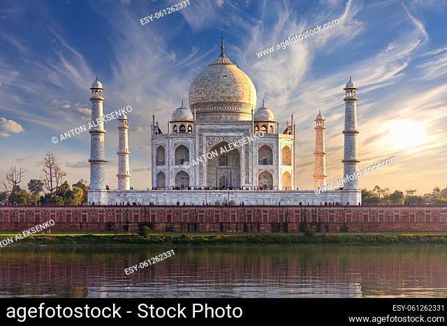 Wonderful view of Taj Mahal and the Yamuna, India, Agra