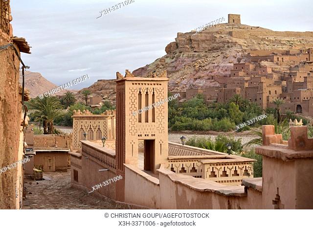 Ksar of Ait-Ben-Haddou seen from the opposite bank, Ounila River valley, Ouarzazate Province, region of Draa-Tafilalet, Morocco, North West Africa