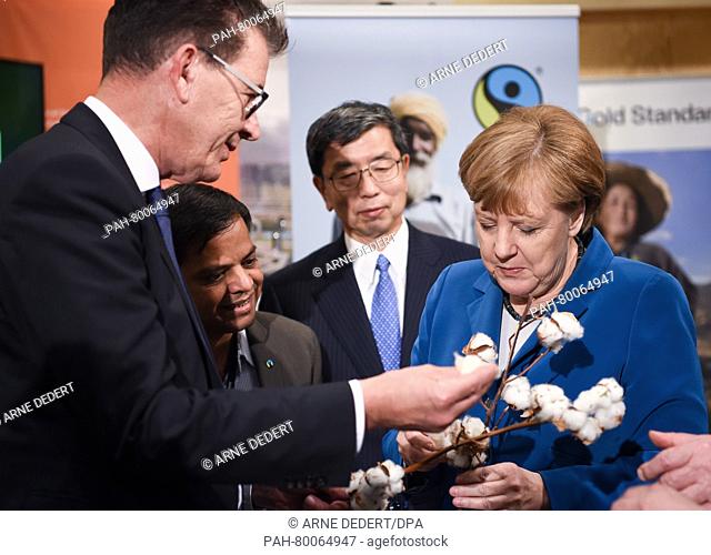 Chancellor Angela Merkel (CDU, r), German Minister for Foreign Aid Gerd Mueller (CDU, l-r), Rakesh Supkar from India and ADB President Takehiko Nakao from Japan...
