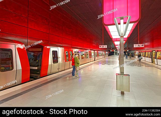 Lichtinstallation in der U-Bahn Haltestelle Hafencity Universität, U-Bahnlinie U4, Hafencity, Hamburg, Deutschland, Europa / Light installation in the U-Bahn...