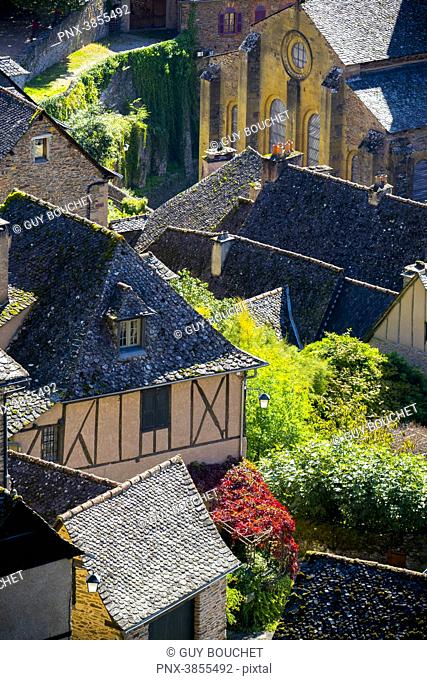 Europe, France, Midi-Pyrenees, Aveyron, Conques, Sainte-Foy, Saint James way, houses of the village