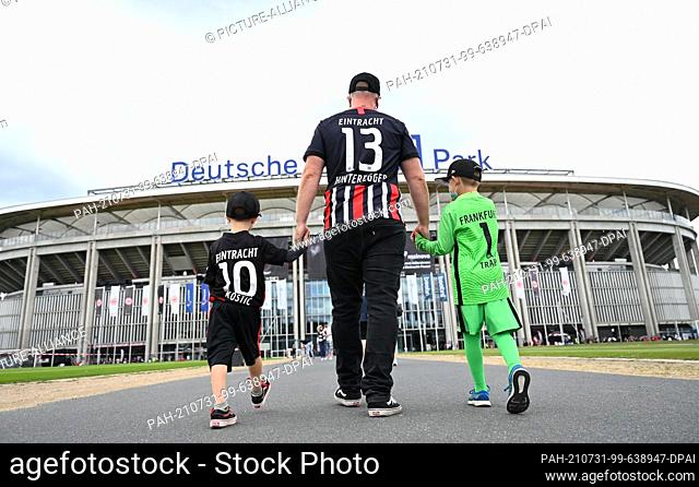 31 July 2021, Hessen, Frankfurt/Main: Football: Test matches, Eintracht Frankfurt - AS Saint Etienne at Deutsche Bank Park