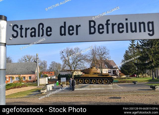 27 January 2020, Brandenburg, Kienitz: The monument of a Russian tank of type T34 can be seen at the village green at the road of liberation