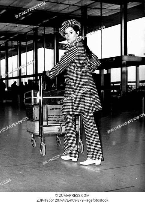 Dec. 7, 1965 - Paris, France - (File Photo) GERALDINE CHAPLIN is an American actress. She studied to be a ballet dancer before following her father