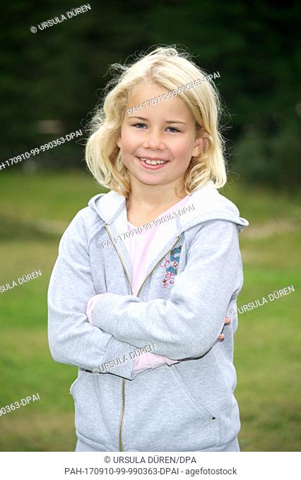 Child actress Sofia Stemmer (aka. Anne-Marie Weisz), photographed during a break of the shooting of the 6th episode of the 'Bozen-Krimi' TV crime series