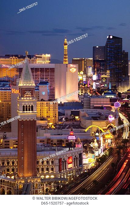 USA, Nevada, Las Vegas, The Strip, Las Vegas Boulevard, high vantage view, dusk