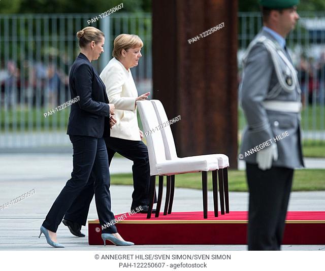 Federal Chancellor Angela MERKEL and Prime Minister Mette FREDERIKSEN Welcome and welcome by the Federal Chancellor with military honors to the Minister...