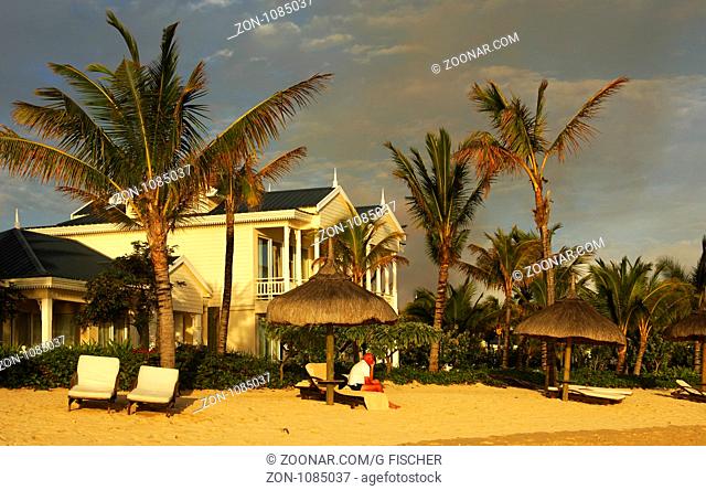 Leerer Strand des Indischen Ozeans, Hotelanlage Le Telfair, Bel Ombre, im Süden von Mauritius / Low season on the beach of the Indian Ocean