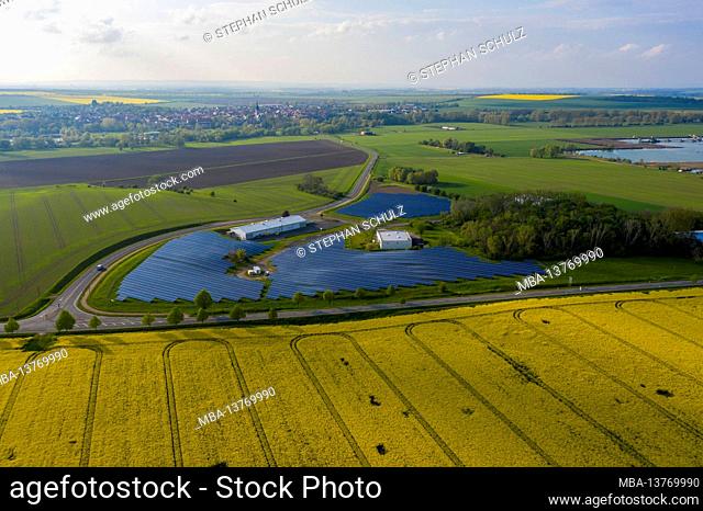 Germany, Saxony-Anhalt, Ditfurt, solar park, solar plant, rapeseed field