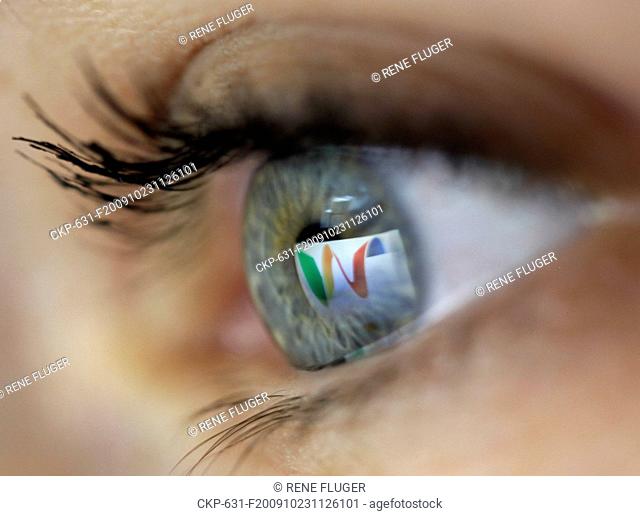 Logo of new social networking website Google Wave seen reflected in human's eye CTK Photo/Rene Fluger