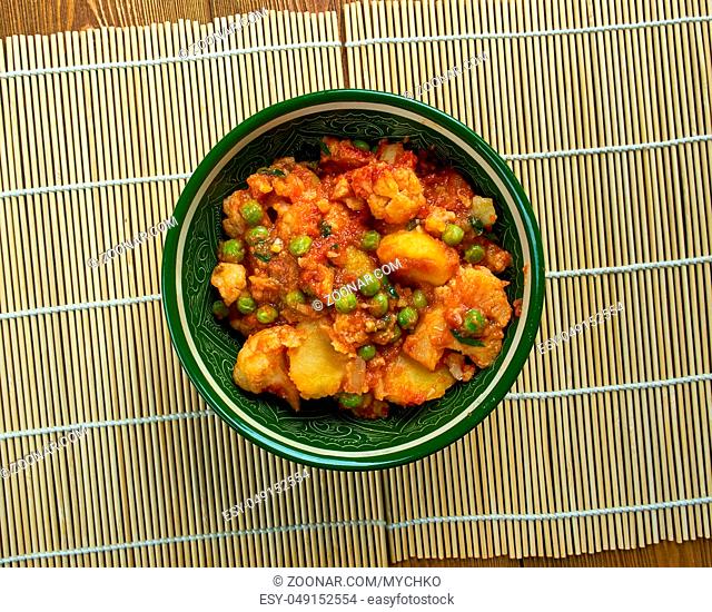 Sooka Aaloo Simla Mirch - Baby potatoes and crunchy bell peppers make this dish in Punjabi Style