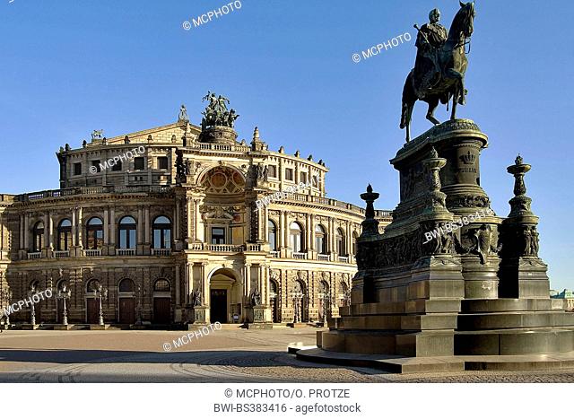 Semperoper in Dresden, Germany, Saxony, Dresden