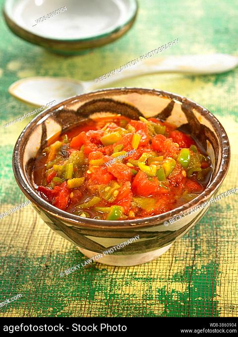 salad of green peppers and tomatoes