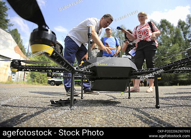 Presentation of liquidation of unwanted drones by flying robot Eagle.One with artificial intelligence, organised by Czech Technical University (CVUT) in...