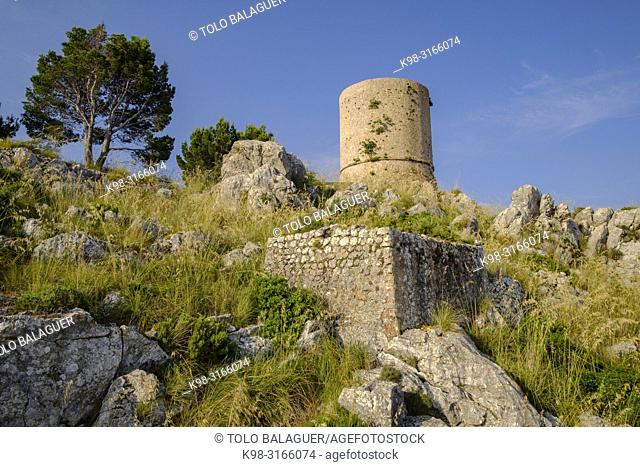 Torre de sa Mola de Tuent , 1596, Escorca, Paraje natural de la Serra de Tramuntana, Mallorca, balearic islands, Spain
