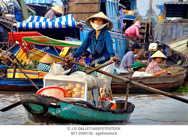 Vietnam. Delta of the Mekong river. Floating market of Cái Rang