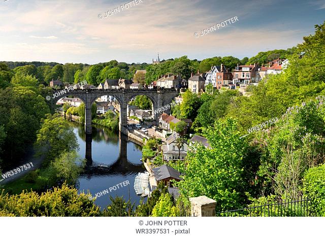 Knaresborough viaduct and the River Nidd in springtime, Yorkshire, England, United Kingdom, Europe
