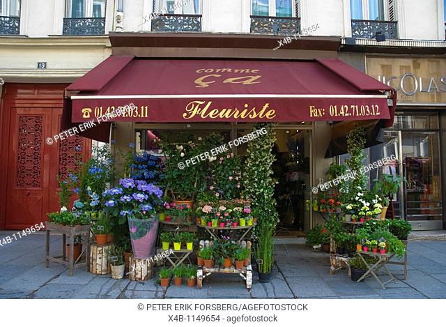 Flower shop Rue Saint Antoine Le Marais district Paris France Europe