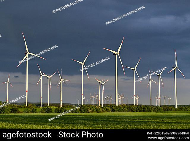 13 May 2022, Brandenburg, Sieversdorf: Wind turbines at the ""Odervorland"" wind farm in the Oder-Spree district of East Brandenburg